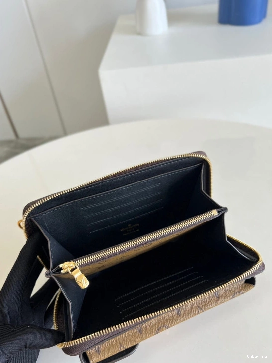 VERTICAL TRUNK LOUIS VUITTON 0817